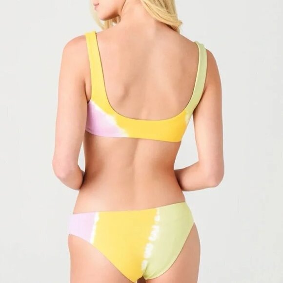 L*Space Lizzy Tie Dye Diagonal Sunburst Bikini Top NWT Size Large - Picture 8 of 15